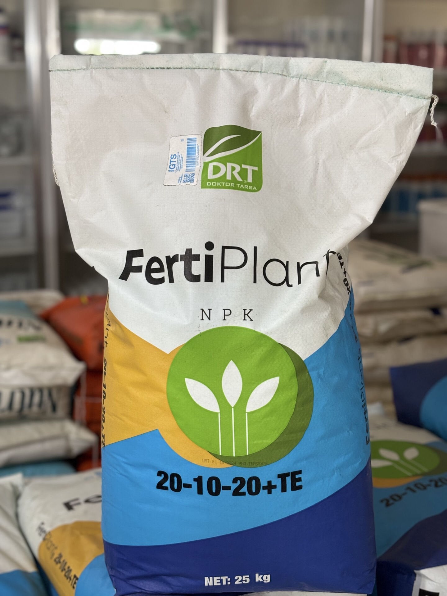 Doktor Tarsa FertiPlant 20-10-20 Gübre – 25 KG | Dengeli Gelişim, Verim Artışı ve Sağlıklı Yeşil Aksam İçin Etkili NPK Desteği