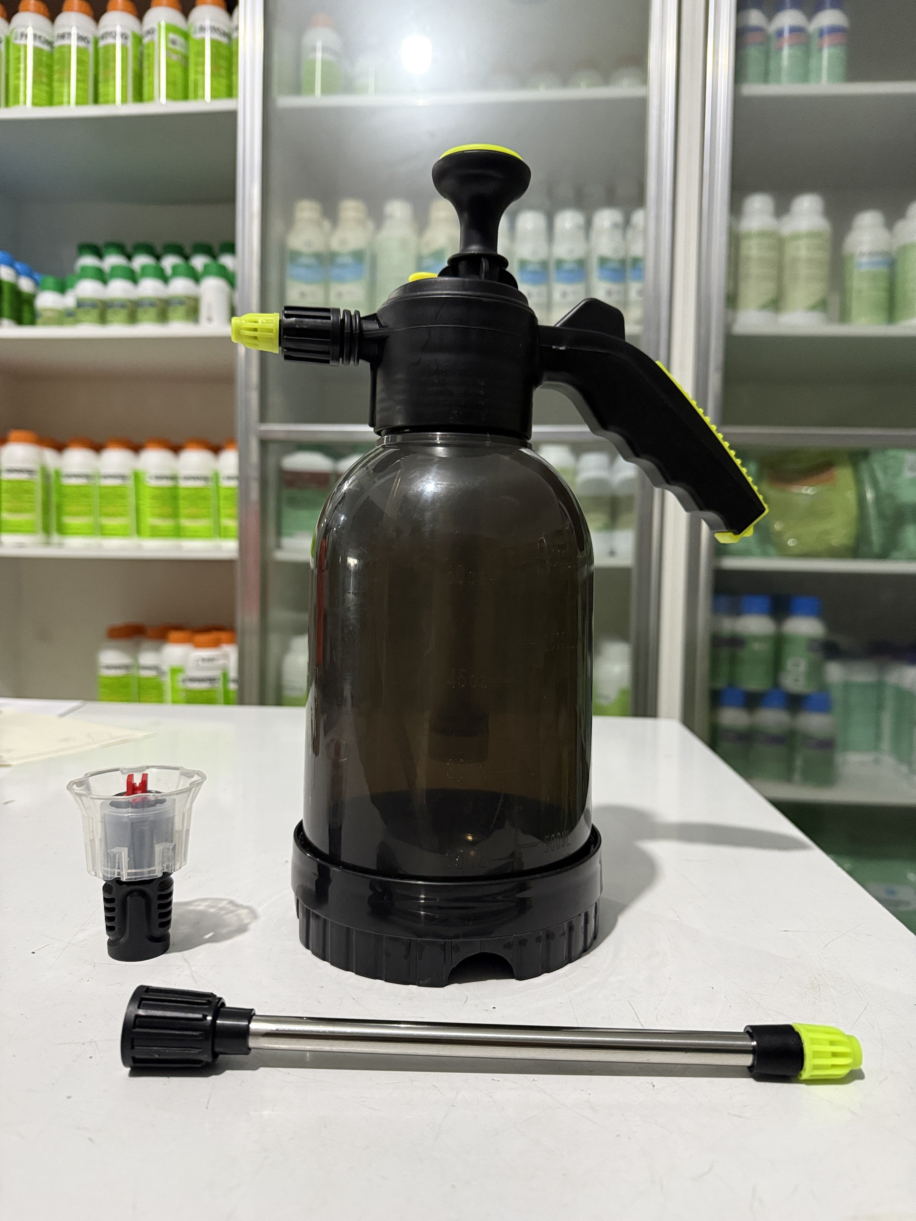 2 Litre UV Katkılı Basınçlı İlaçlama ve Köpük Pompası – Bahçe, Oto Yıkama ve Dezenfektan Siyah 2 Litre